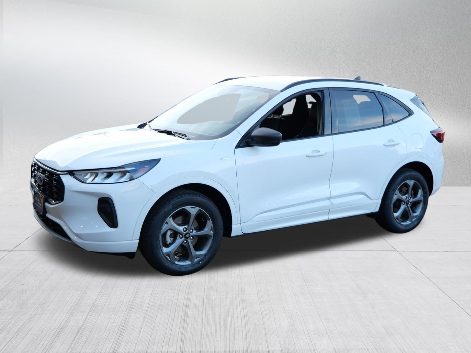Certified 2023 Ford Escape ST-Line w/ Tech Pack #1 AWD/4WD image 3
