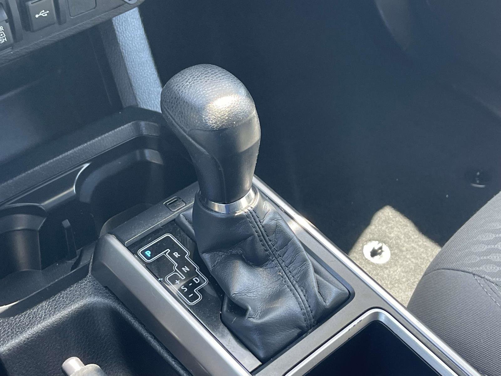 Used 2022 Toyota Tacoma SR5 w/ Technology Package RWD image 26