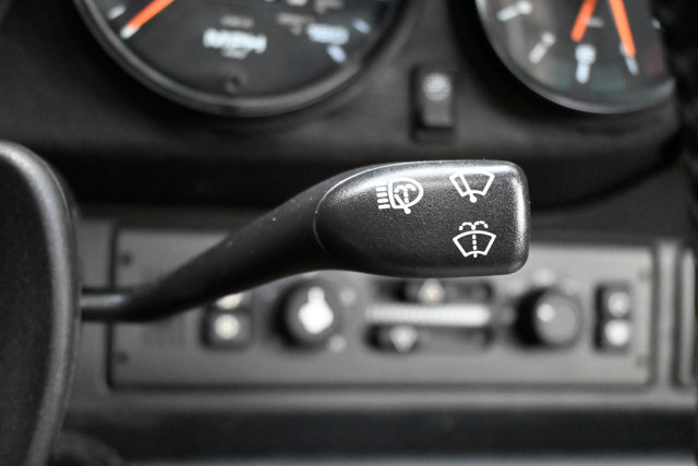 Used 1995 Porsche 911 Carrera RWD image 60