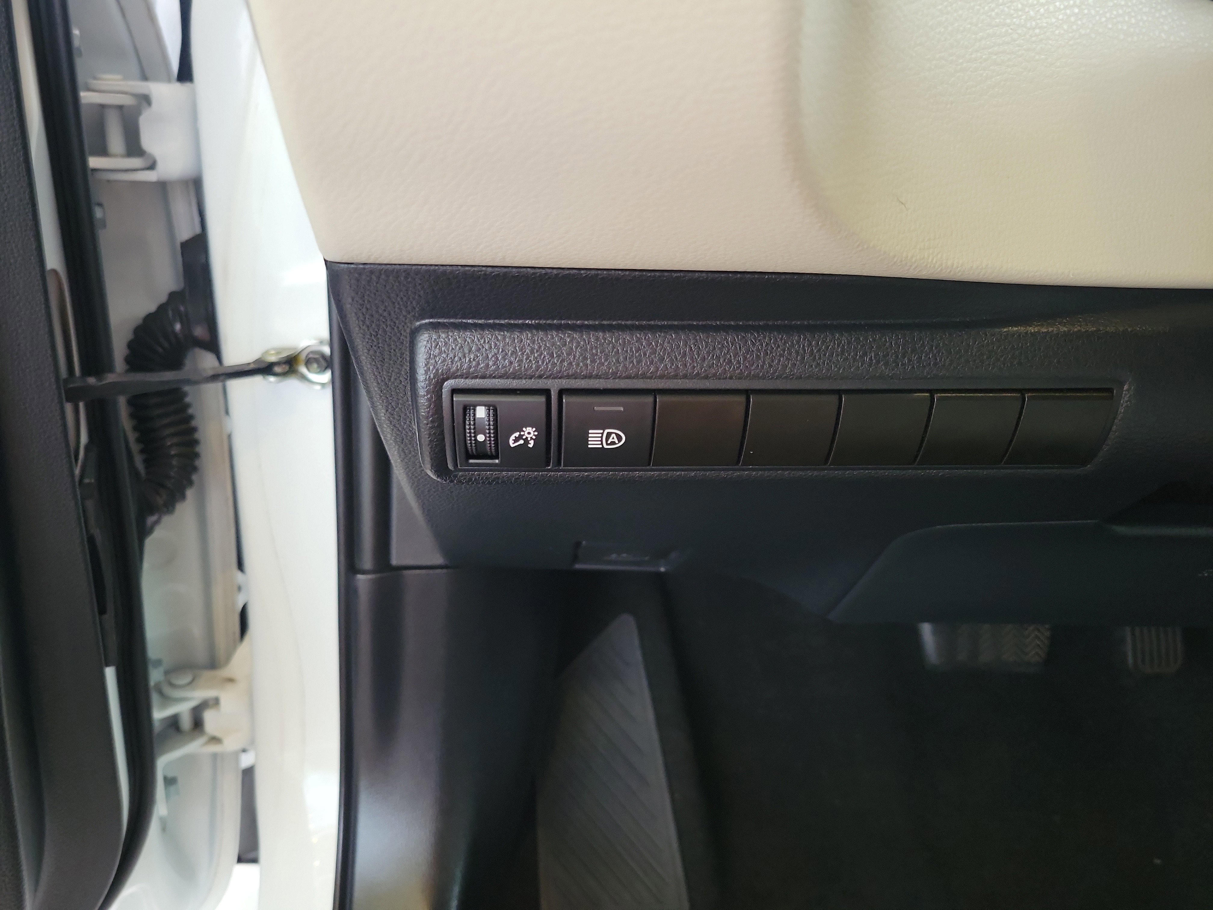 Certified 2022 Toyota Corolla LE image 16