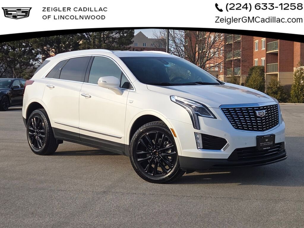 New 2025 Cadillac XT5 Luxury