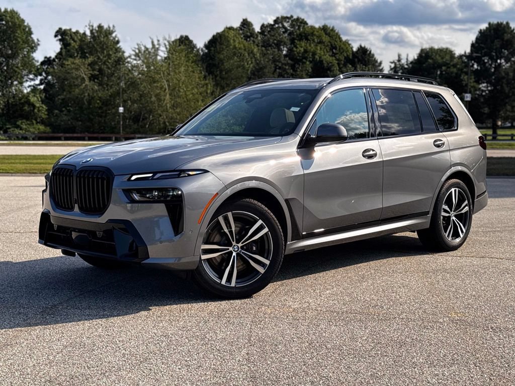 New 2027 BMW X7 xDrive40i w/ M Sport Package