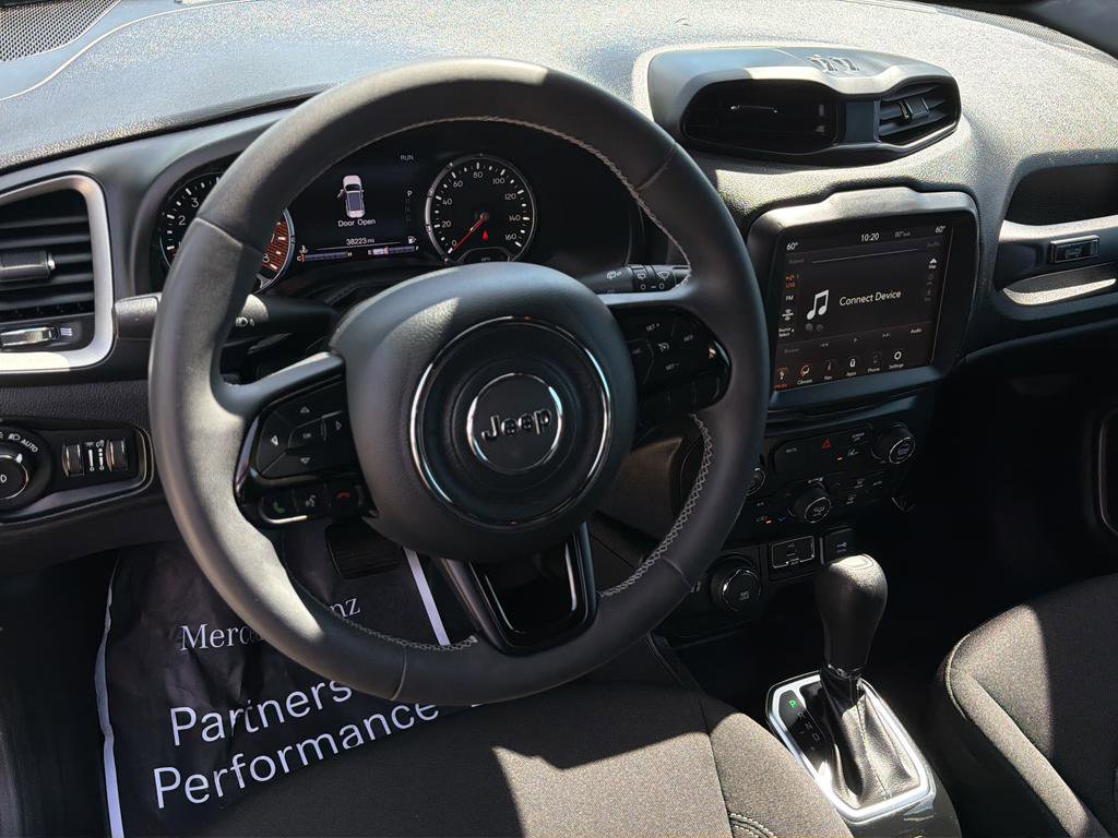 Used 2021 Jeep Renegade Latitude AWD/4WD image 11