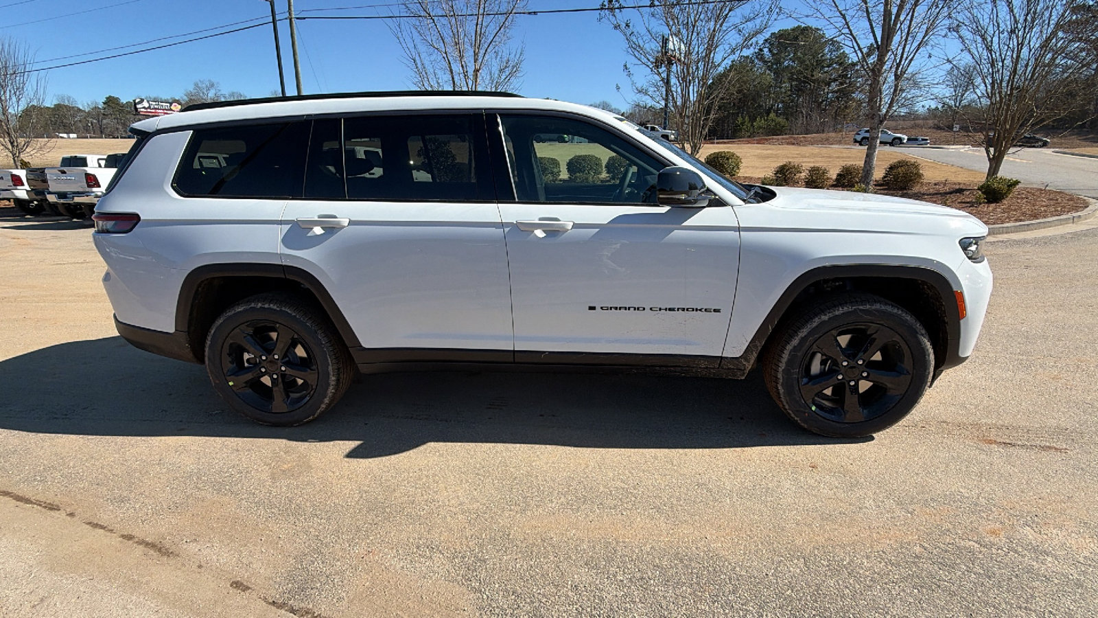New 2026 Jeep Grand Cherokee L Limited w/ Limited Altitude Package image 7