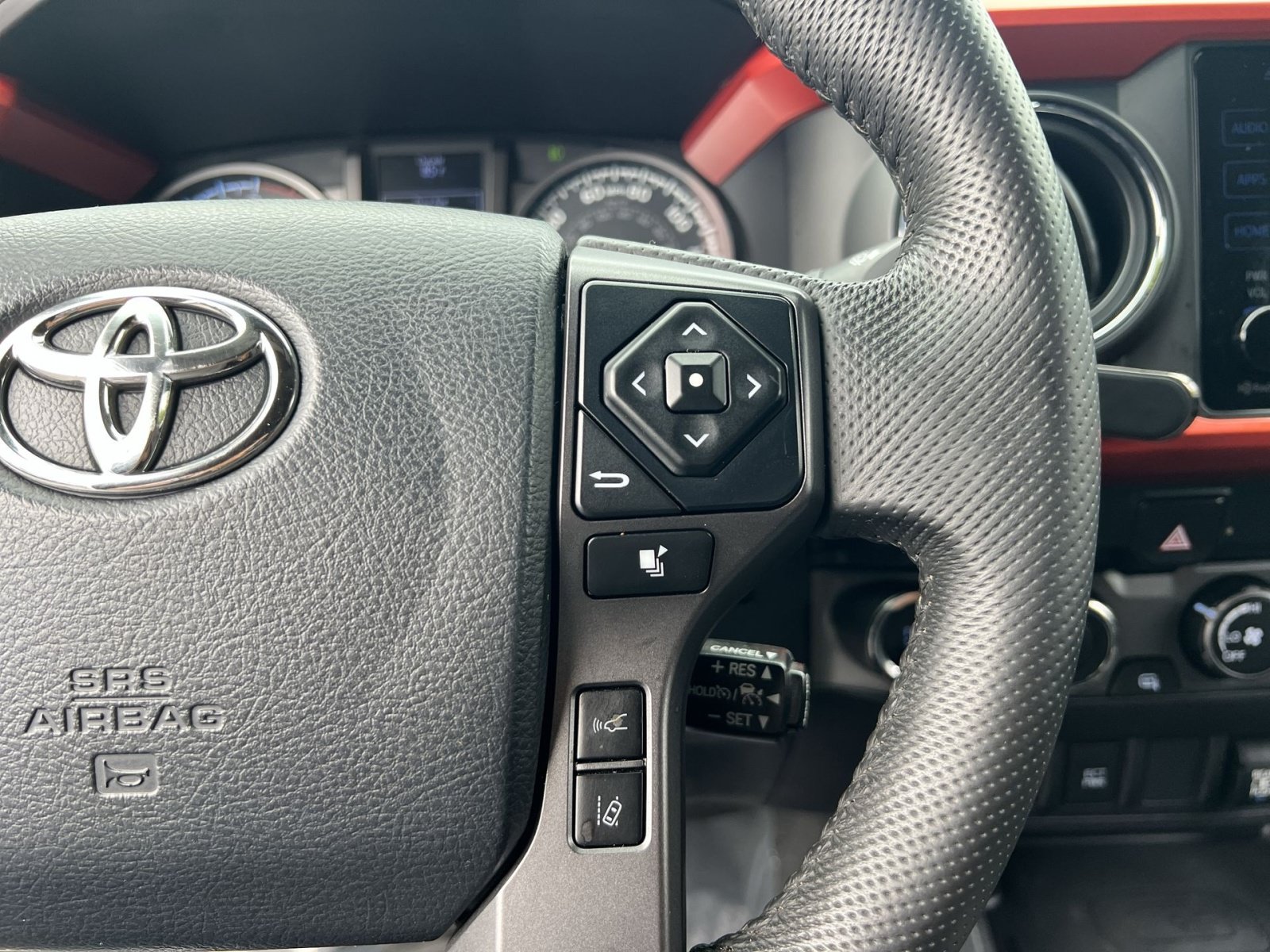 Used 2019 Toyota Tacoma TRD Off-Road AWD/4WD image 30