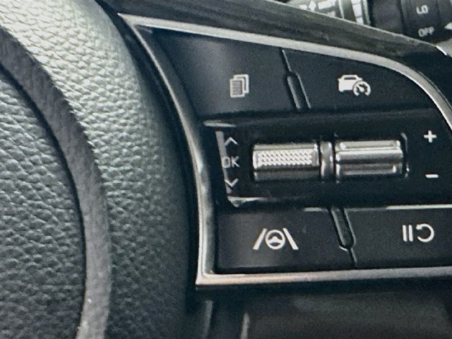 Certified 2025 Kia Seltos S AWD/4WD image 10