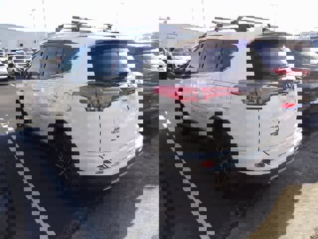 Used 2017 Toyota RAV4 SE image 4