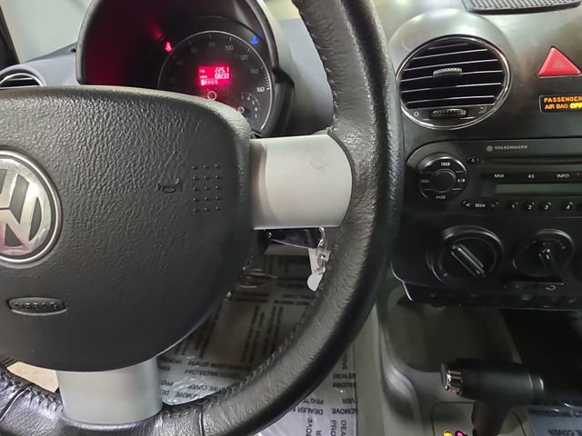 Used 2006 Volkswagen Beetle Convertible w/ Package 2 image 26