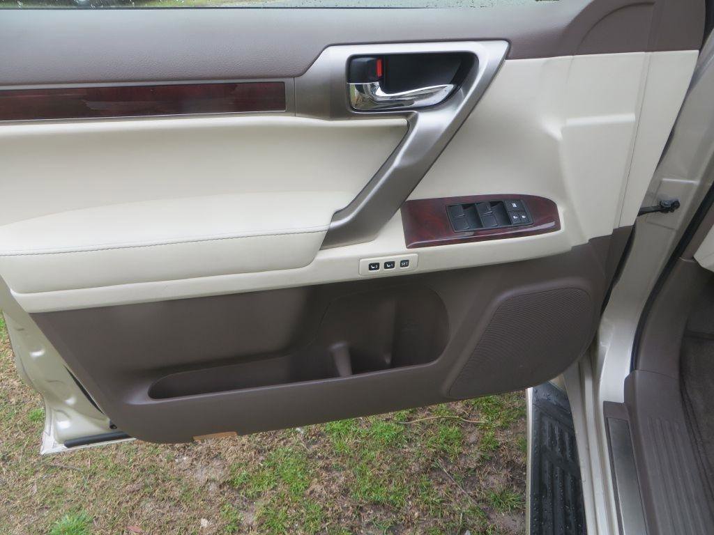 Used 2012 Lexus GX 460 Premium image 11