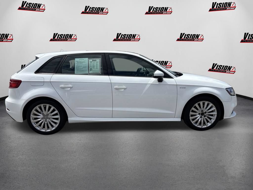 Used 2017 Audi A3 e-tron Premium FWD image 4