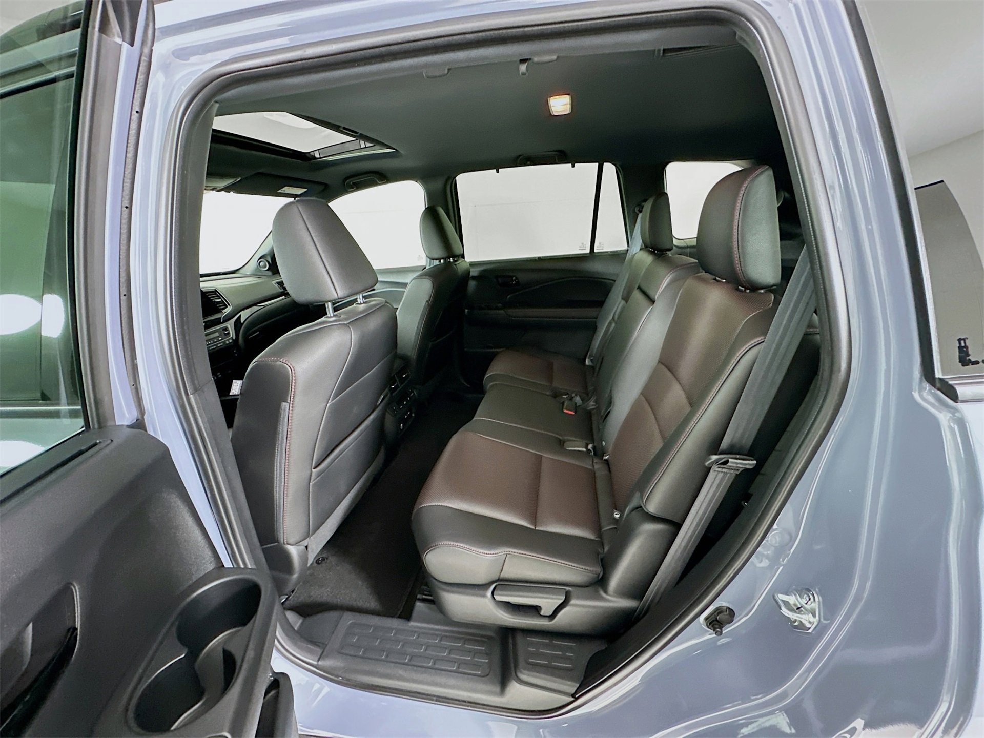 Used 2024 Honda Passport Black Edition image 27