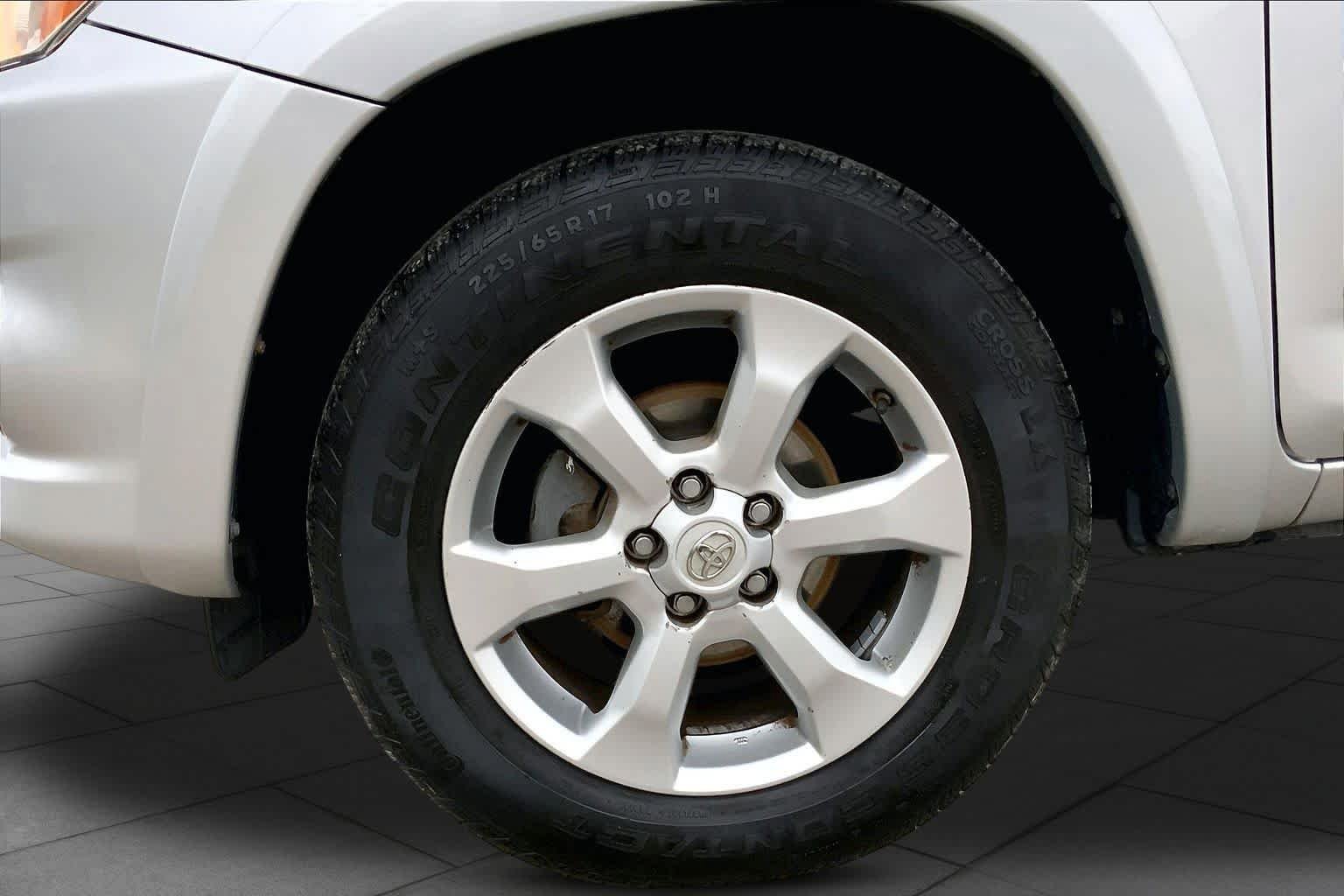 Used 2010 Toyota RAV4 Limited AWD/4WD image 10