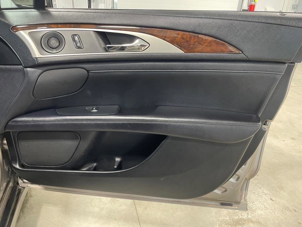 Used 2018 Lincoln MKZ Reserve w/ Technology Package AWD/4WD image 25
