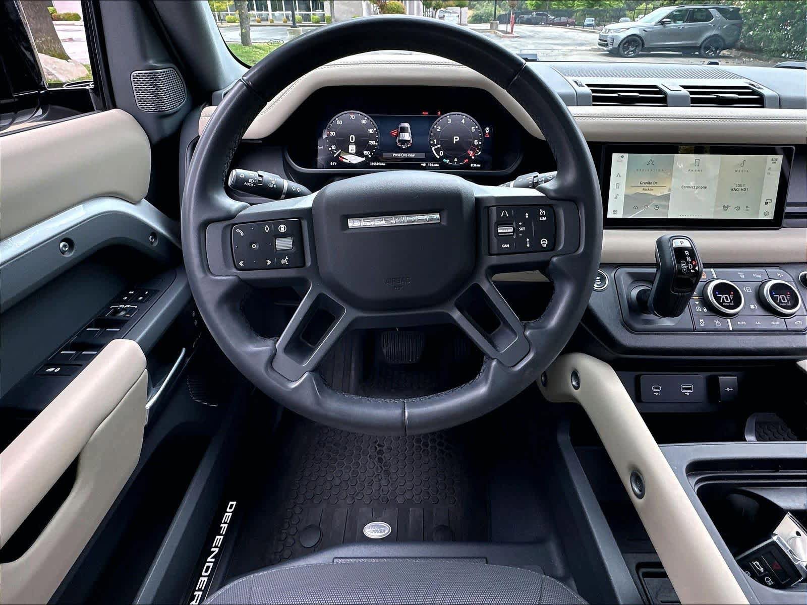 Used 2024 Land Rover Defender 110 X-Dynamic SE AWD/4WD image 2