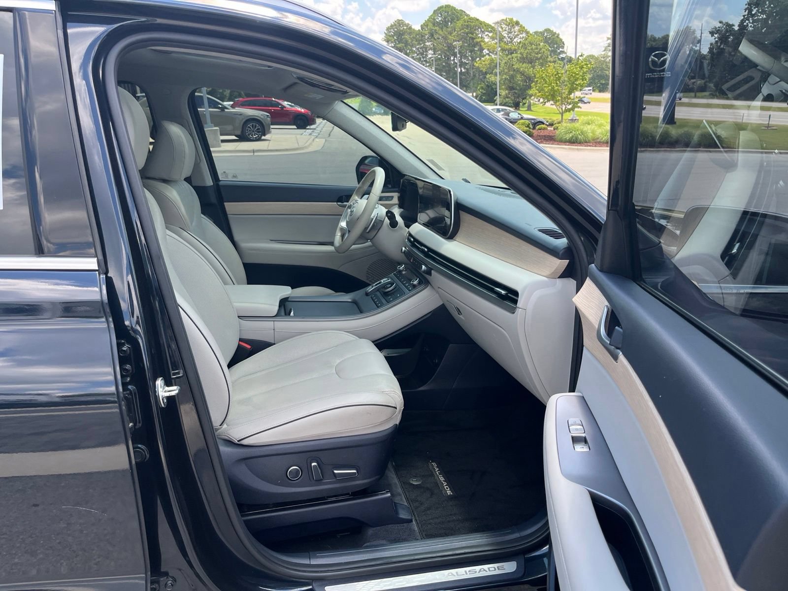 Used 2024 Hyundai Palisade Limited FWD image 40