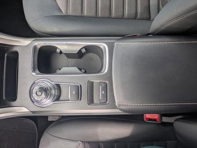 Used 2019 Ford Fusion SE FWD image 11