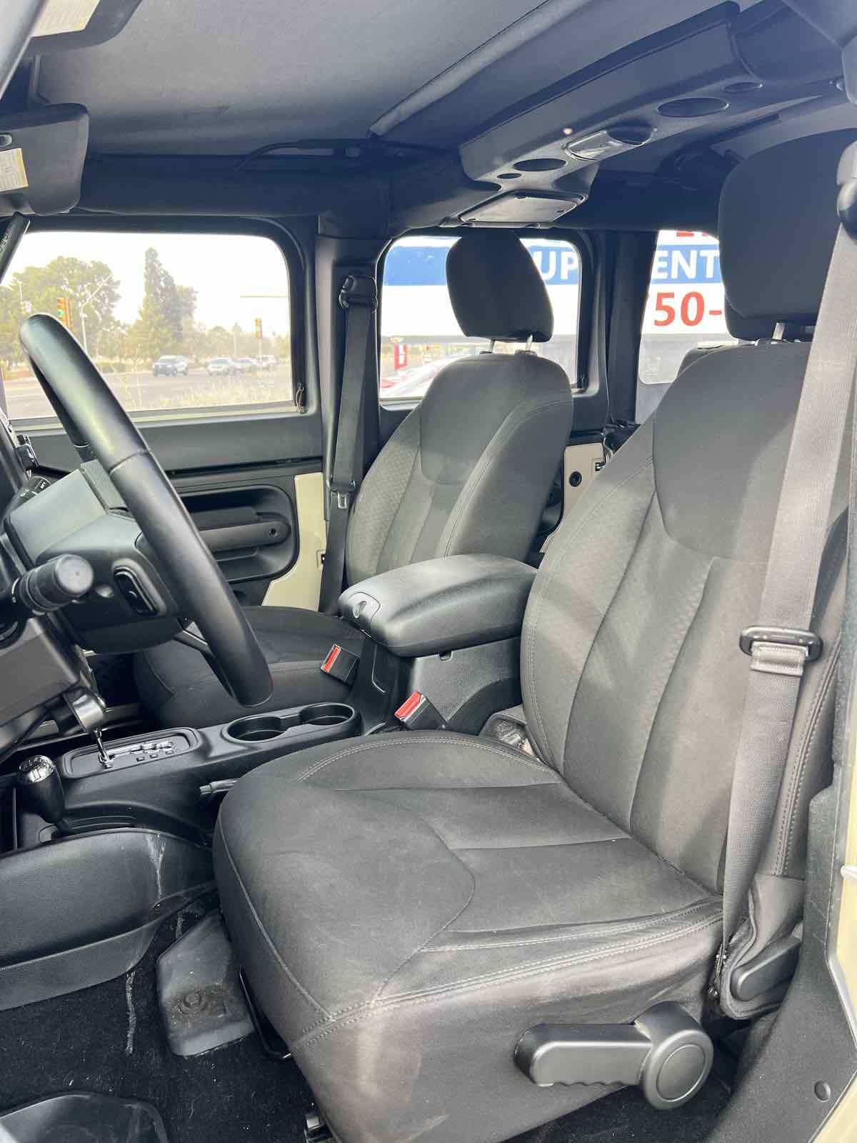 Used 2018 Jeep Wrangler Unlimited Sport w/ Connectivity Group image 19