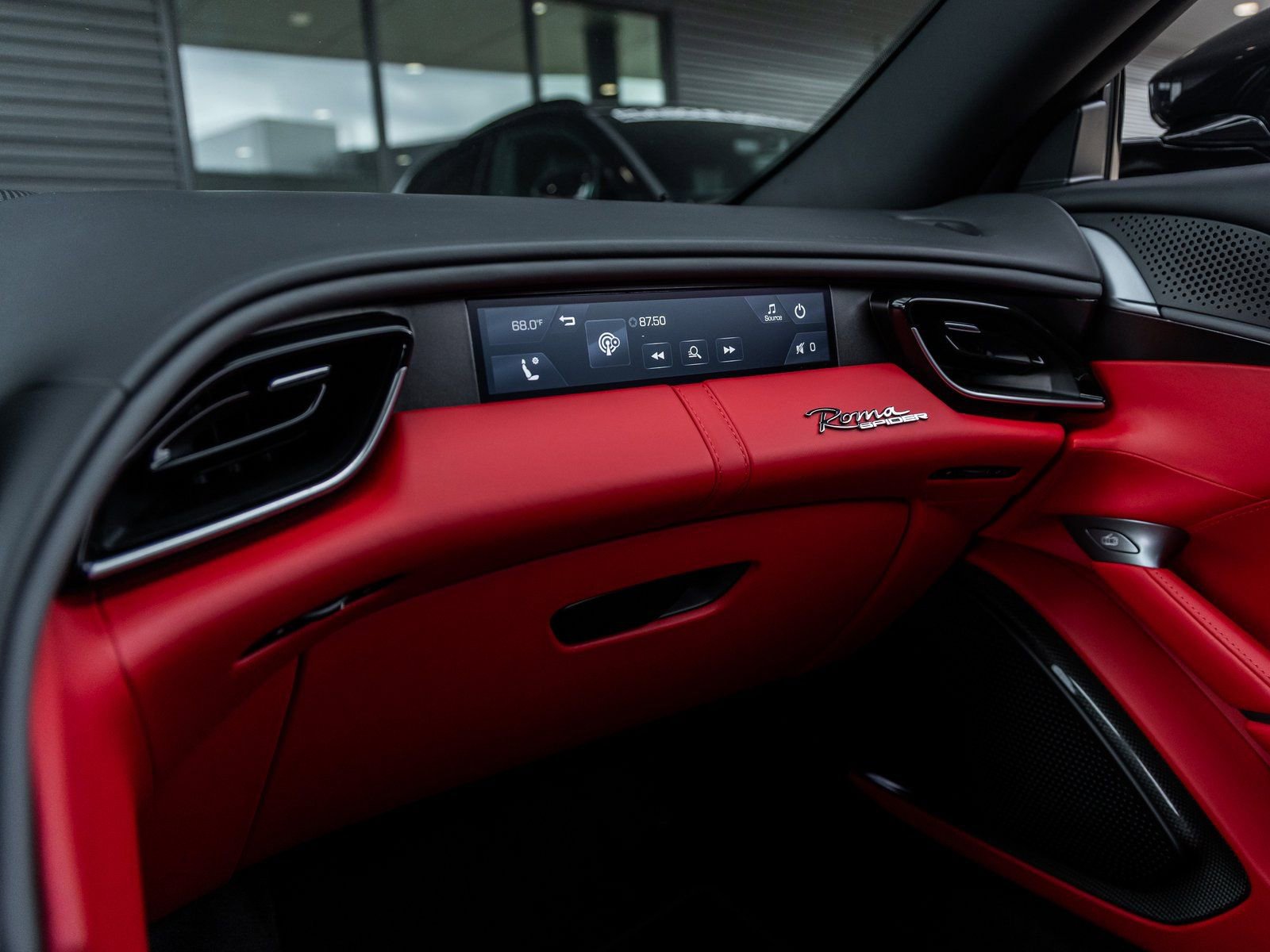 Used 2024 Ferrari Roma Spider image 37