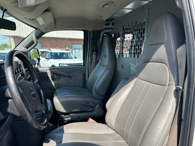 Used 2023 GMC Savana 2500 w/ Driver Convenience Package RWD image 19