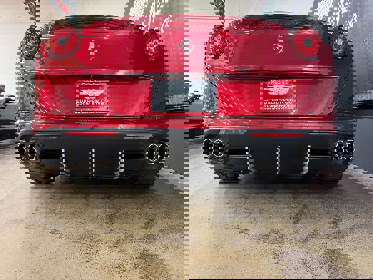 Used 2017 Ferrari California T image 9