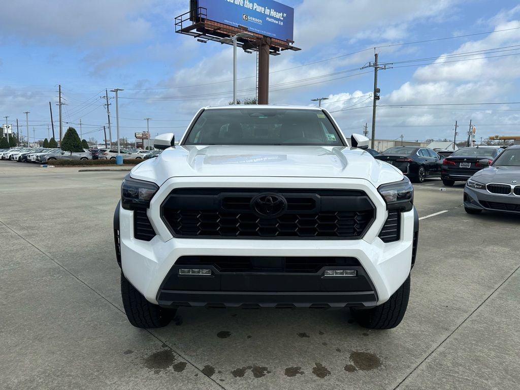 Used 2024 Toyota Tacoma TRD Off-Road image 3