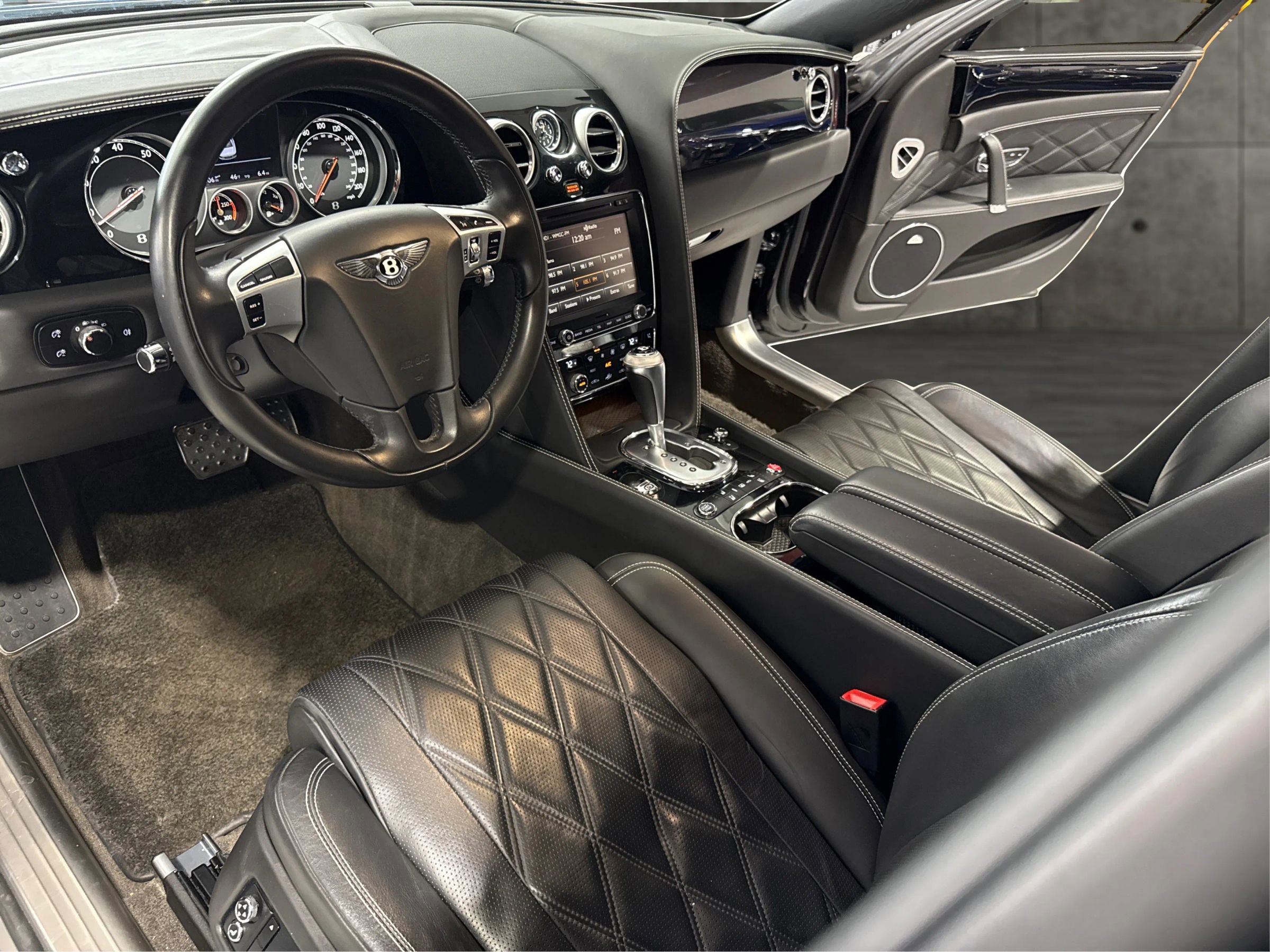 Used 2014 Bentley Flying Spur W12 image 14