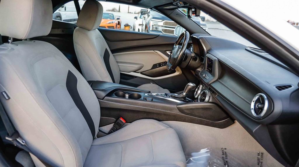 Used 2023 Chevrolet Camaro LT image 20