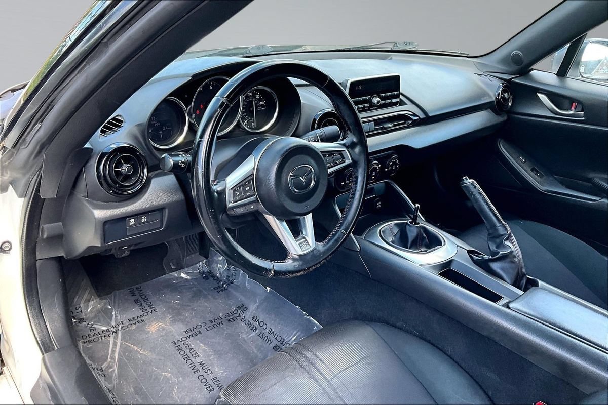 Used 2016 MAZDA MX-5 Miata Sport RWD image 11