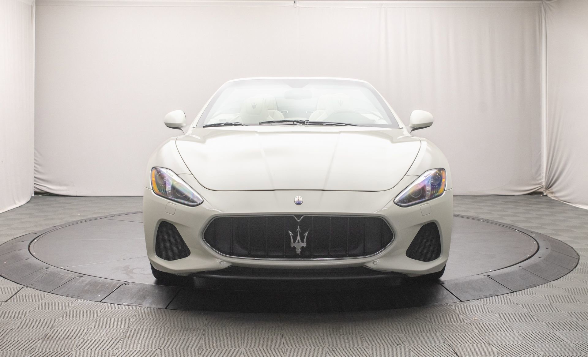 Used 2018 Maserati GranTurismo Sport image 8