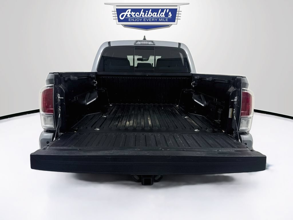 Used 2021 Toyota Tacoma TRD Off-Road w/ Technology Package AWD/4WD image 23