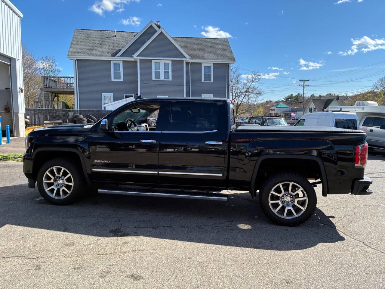 Used 2017 GMC Sierra 1500 Denali AWD/4WD image 9