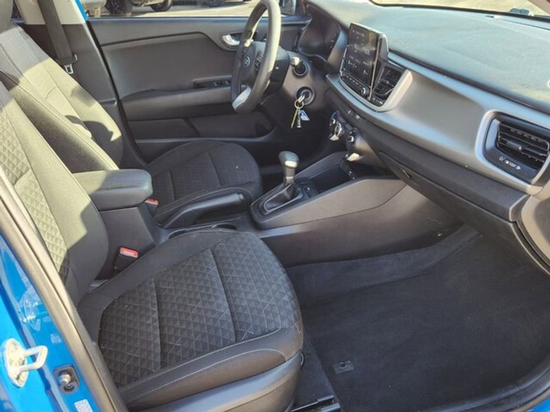 Used 2021 Kia Rio S image 13