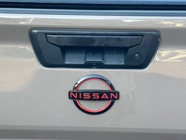 Used 2023 Nissan Frontier PRO-4X w/ Pro-4X Premium Package AWD/4WD image 13