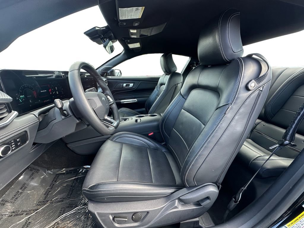 Used 2024 Ford Mustang Premium image 9