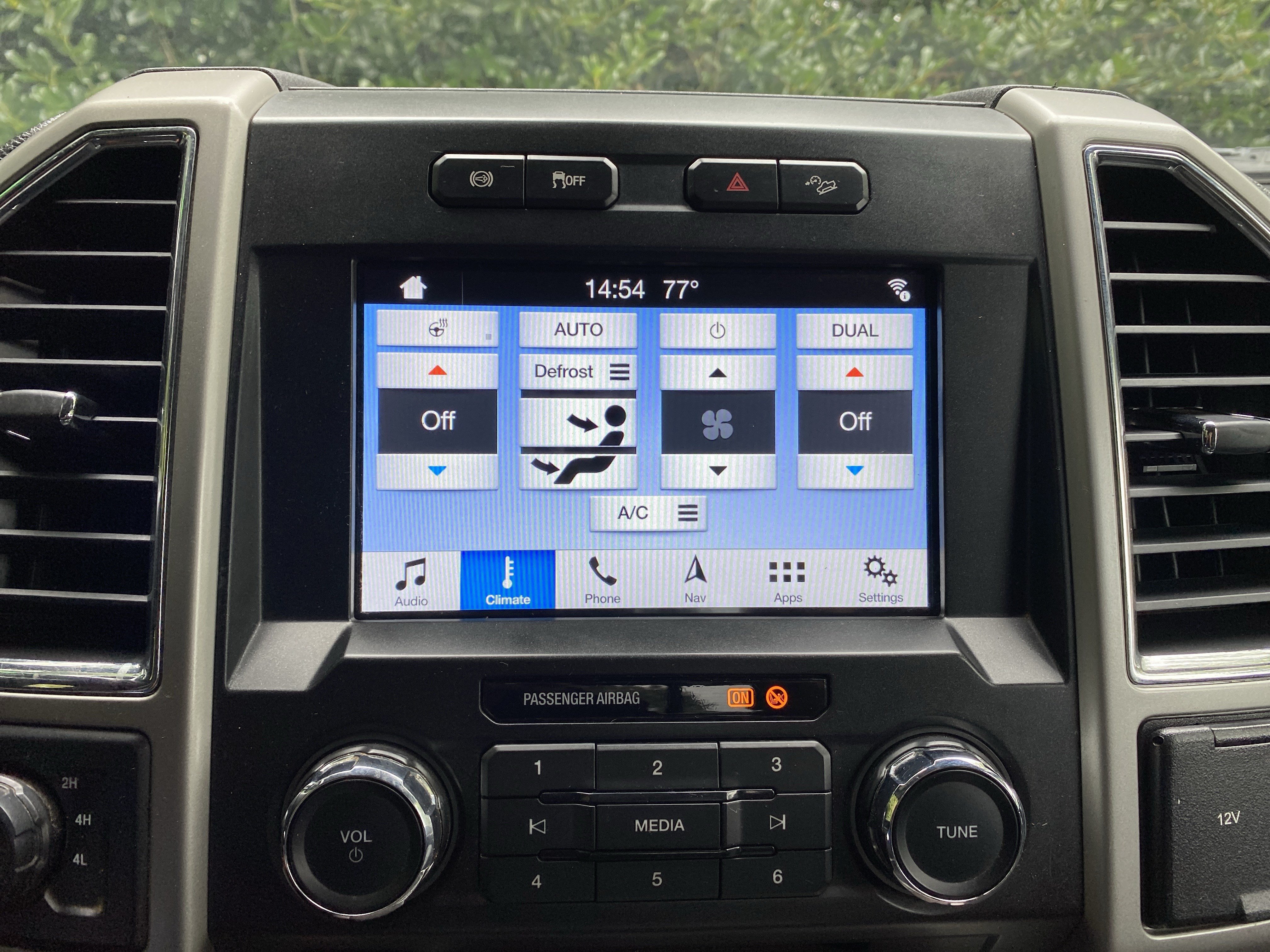 Used 2018 Ford F250 Lariat w/ Lariat Ultimate Package AWD/4WD image 25