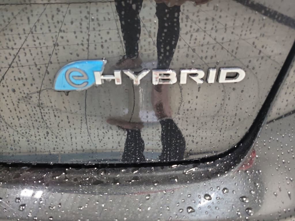 Used 2023 Chrysler Pacifica Limited image 17