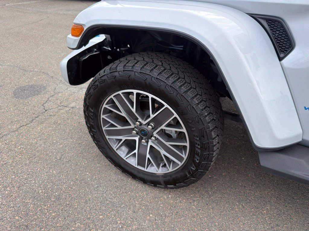 Used 2024 Jeep Wrangler High Altitude AWD/4WD image 31