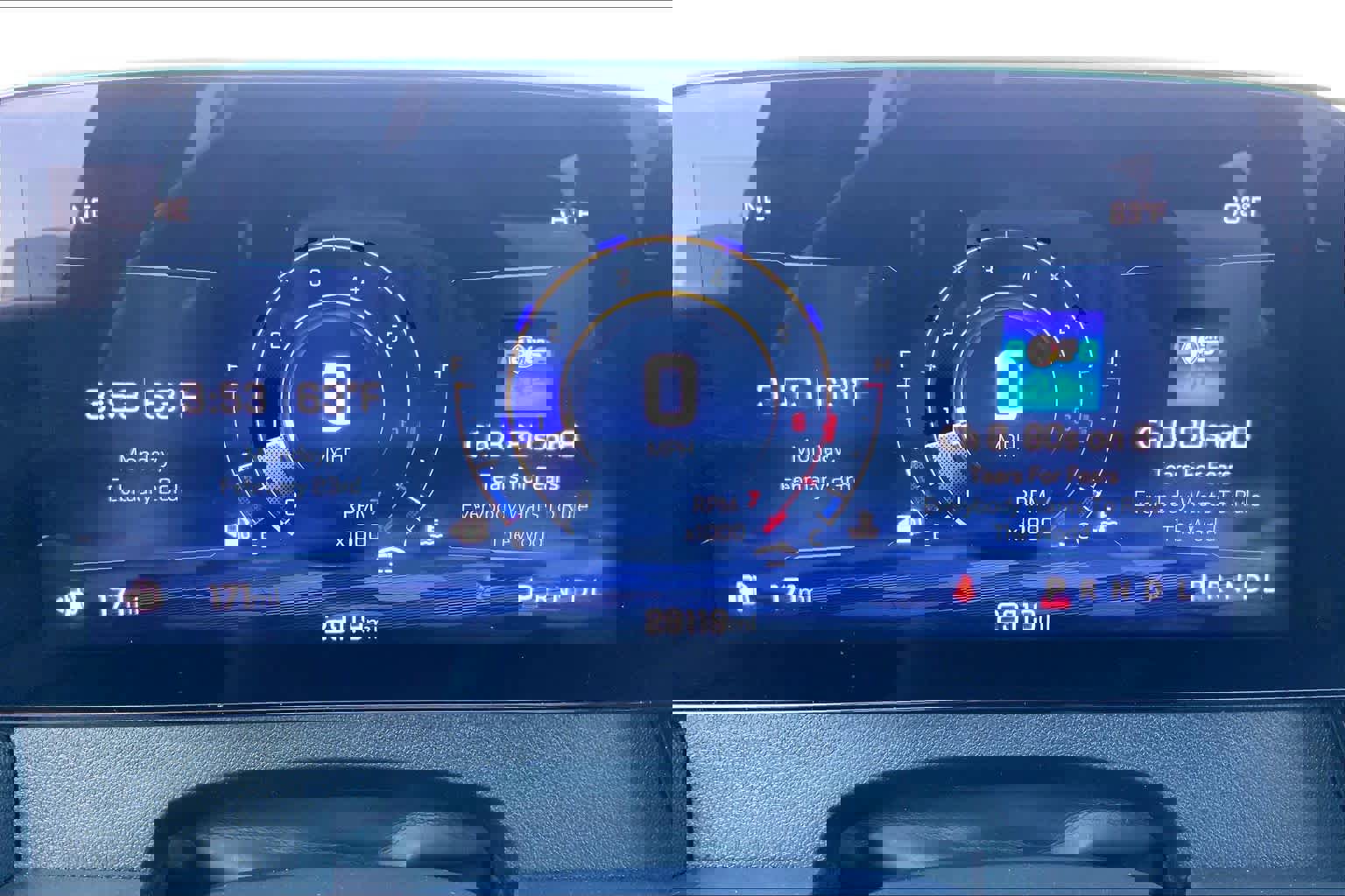 Used 2025 Chevrolet Traverse LT image 26