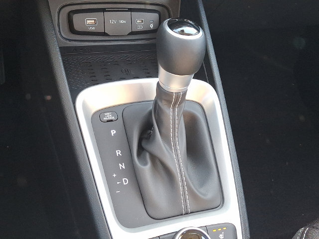 New 2026 Hyundai Venue SEL FWD image 15