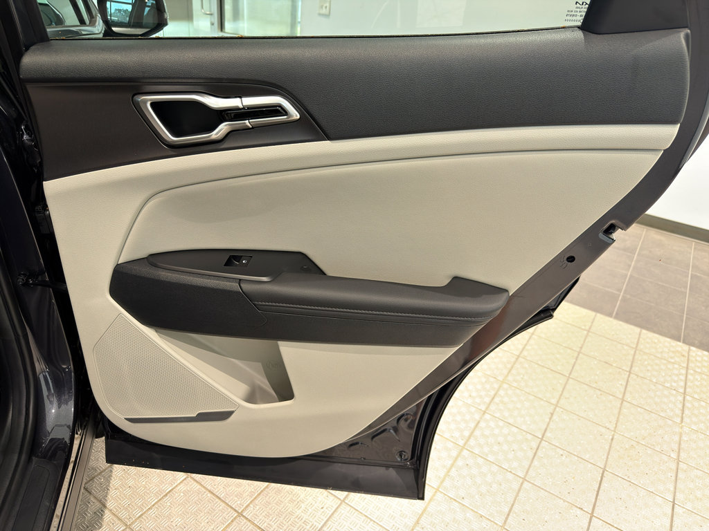 Certified 2026 Kia Sportage EX FWD image 23