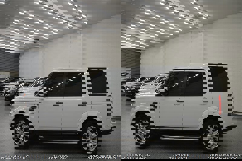 Used 2015 Land Rover LR4 HSE image 4