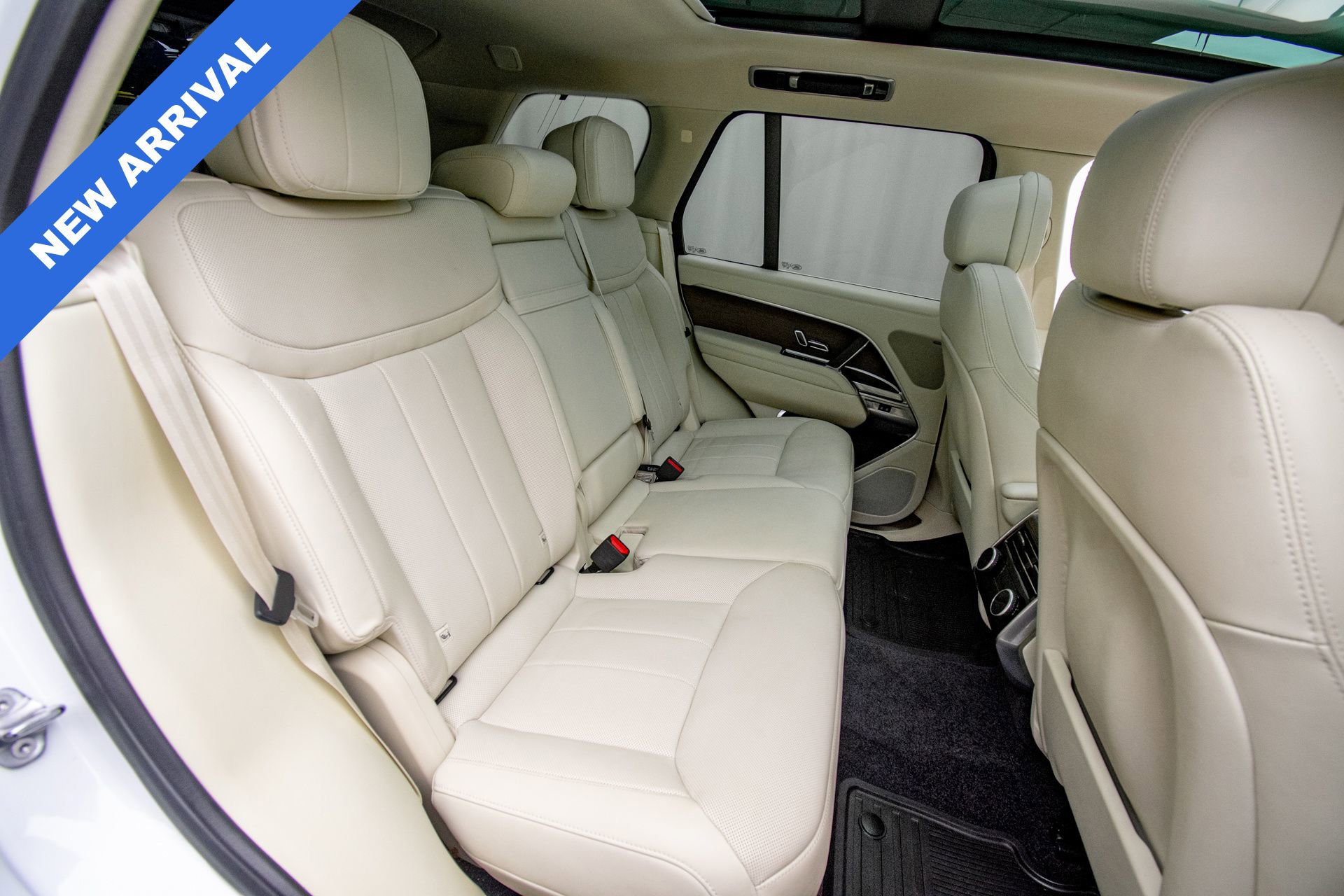 Used 2023 Land Rover Range Rover SE image 21