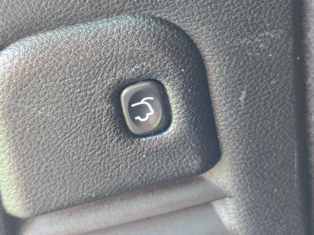 Used 2015 Dodge Durango Limited w/ Nav & Power Liftgate Group RWD image 15