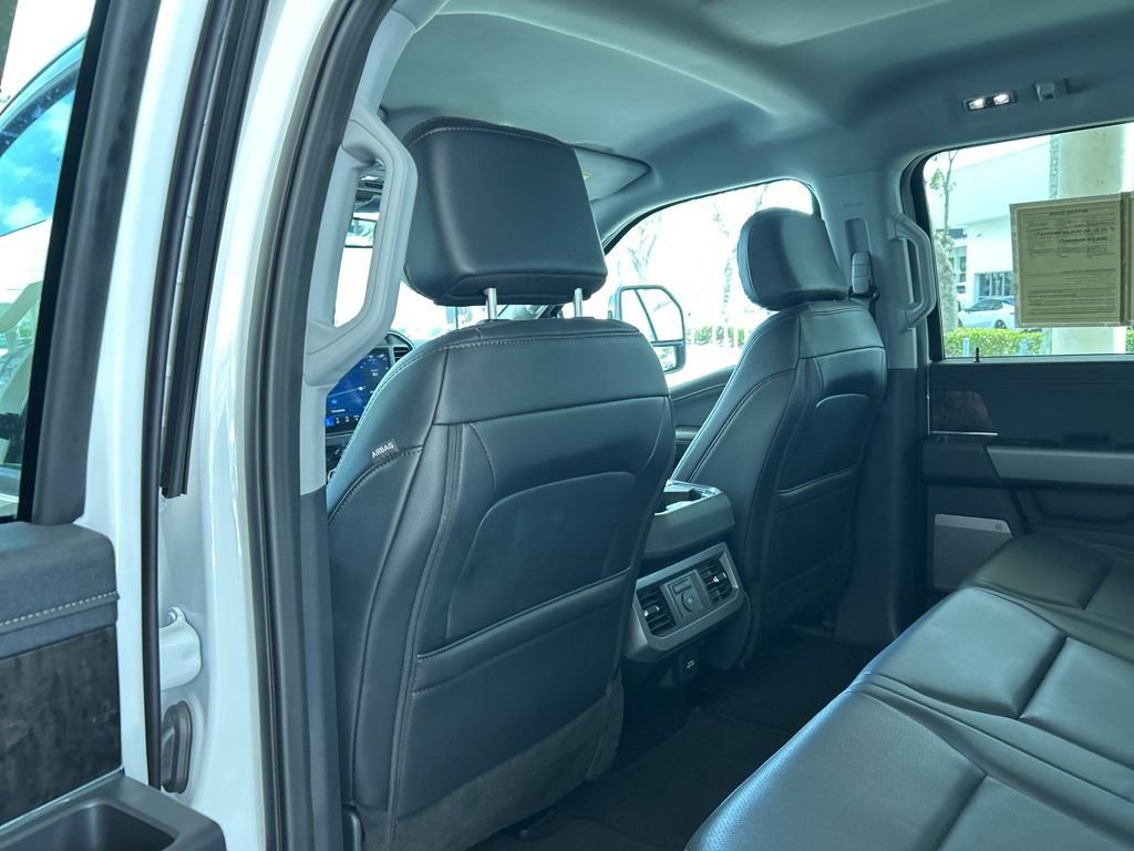 Used 2025 Ford F350 Lariat image 36
