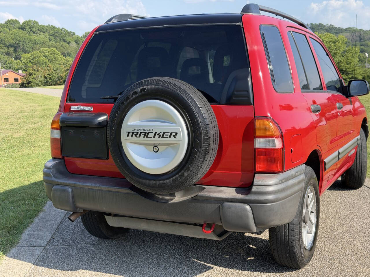 Used 2003 Chevrolet Tracker 2WD w/ Preferred Equipment Group image 20