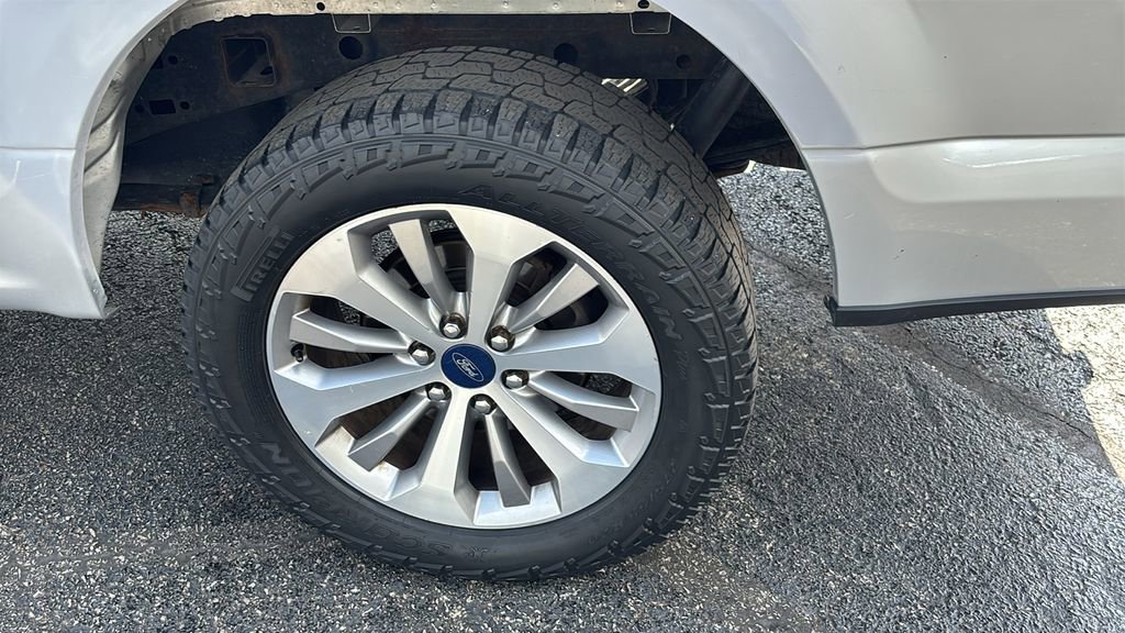 Used 2017 Ford F150 XL w/ Equipment Group 101A Mid AWD/4WD image 9