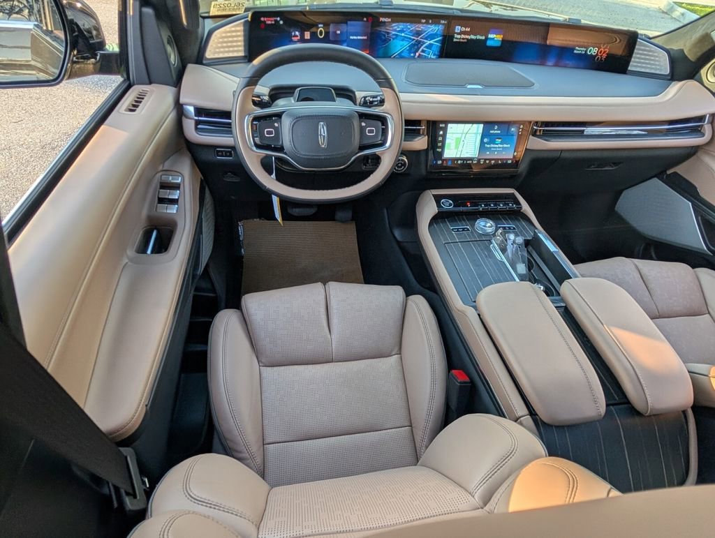 New 2026 Lincoln Navigator L Black Label image 12