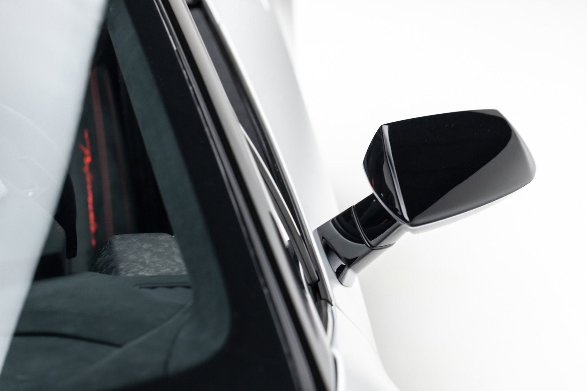 Used 2019 Lamborghini Huracan Performante image 31