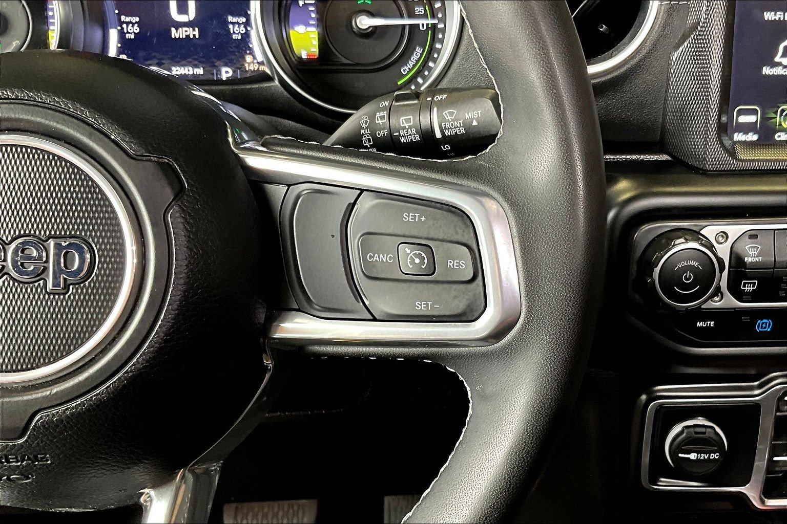 Used 2023 Jeep Wrangler Unlimited Sahara w/ Cold Weather Group AWD/4WD image 13