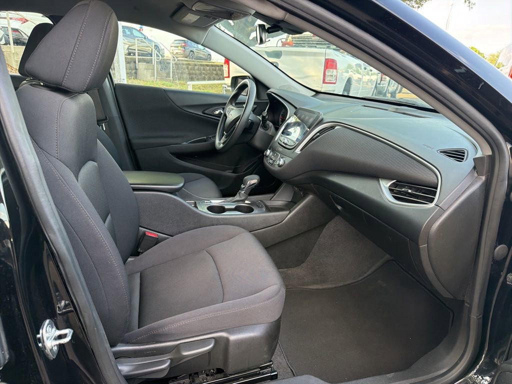Used 2024 Chevrolet Malibu LS FWD image 32